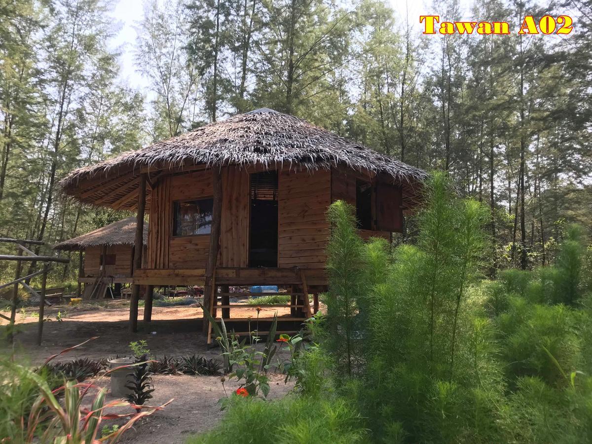 Tawan Bar And Bungalow Hotel Ko Phra Thong Zewnętrze zdjęcie